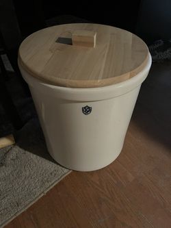 10 Gallon Stoneware Crock