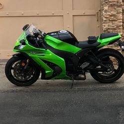 2011 Ninja ZX-10R