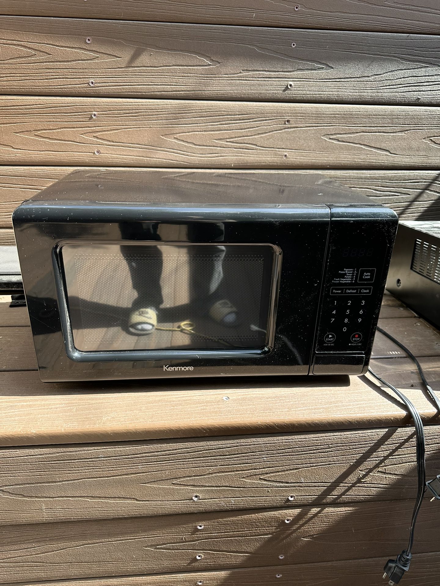 Kenmore Countertop Microwave, 0.7 cu. ft, Black