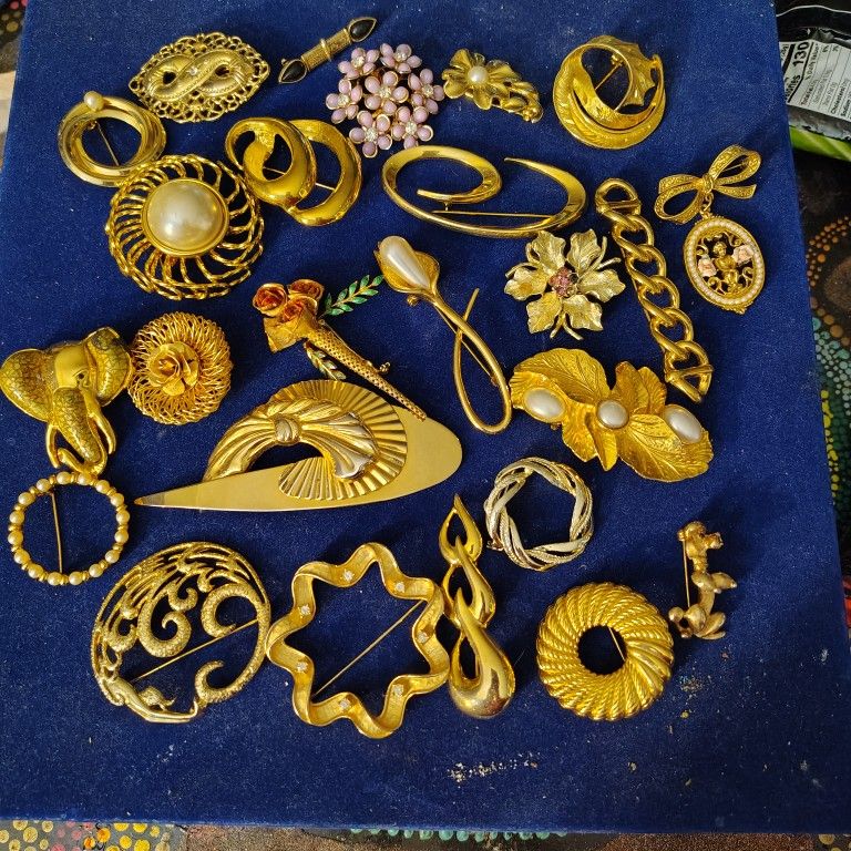 Vintage Brooches