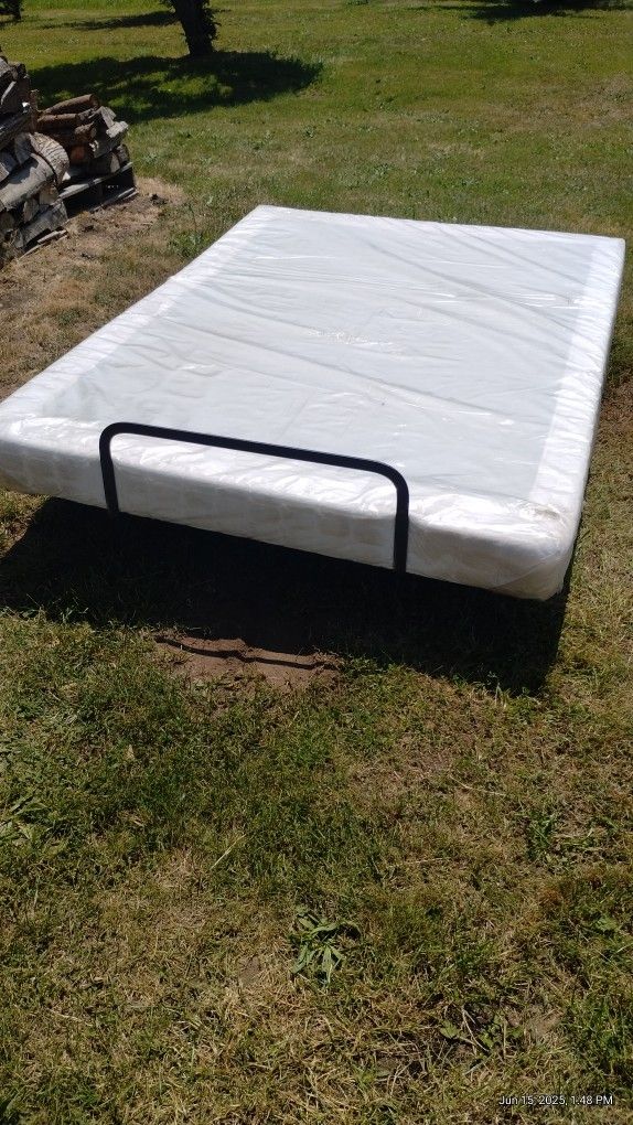 $100. Electropedic Heavy Duty Motorized Bed With Massage