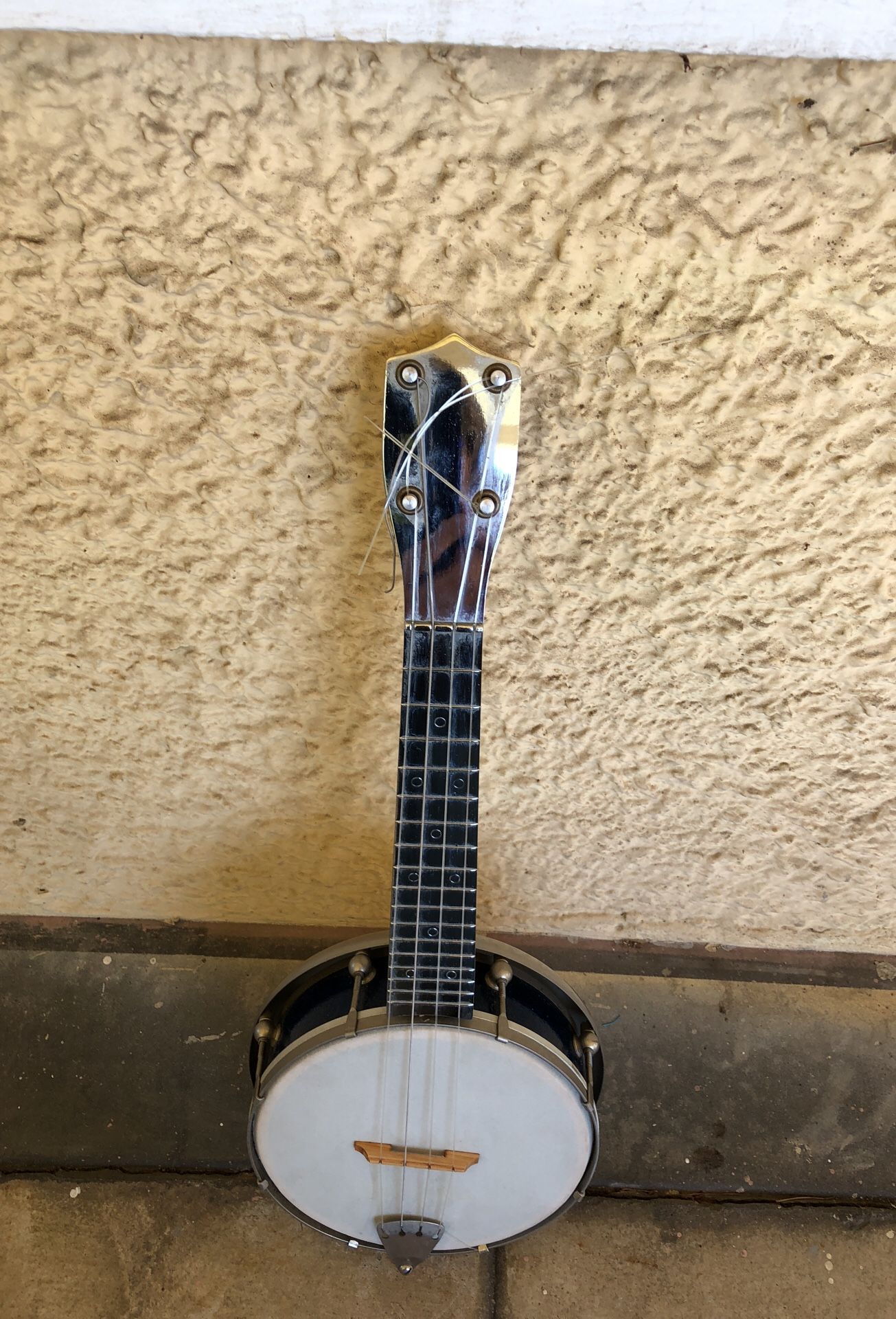 Werco banjo drum with bell tone back.$250.00 rare collectors item