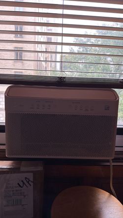 Midea  12,000 BTU shaped window AC