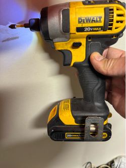DeWalt drill with battery included no charger