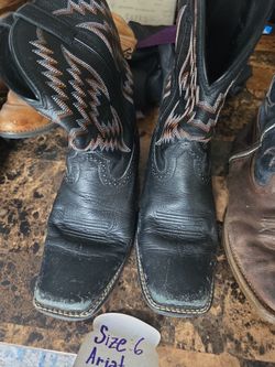Ariat Black Boots Size 6