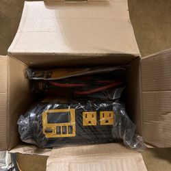 New DEWALT 1000-Watt Portable Car Power Inverter with Triple USB Ports