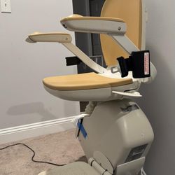 Acorn Superglide 130 Stair Lift – Works Great! 