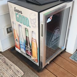 Jarritos Mini Refrigerator