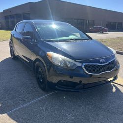 2016 KIA Forte 5-Door