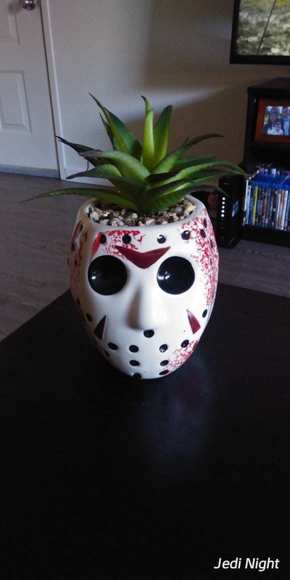 Friday the 13th Jason Voorhees pot without aloe