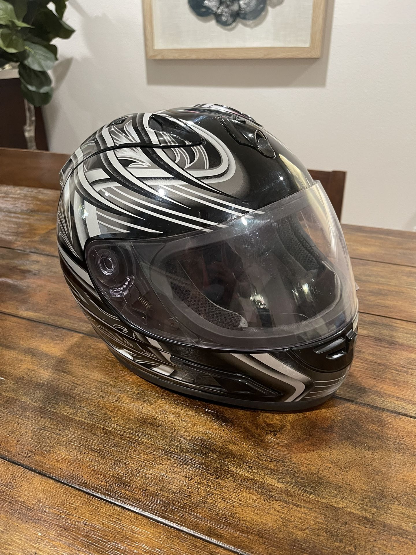 Yama Motorcycle helmet for Sale in Cypress, CA - OfferUp