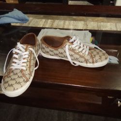 Micheal Kors Sneakers Size 8