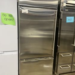GE MONOGRAM BUILT IN REFRIGERATOR BOTTOM FREEZER 36  WIDE 