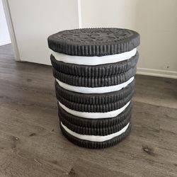 Oreo Stool 