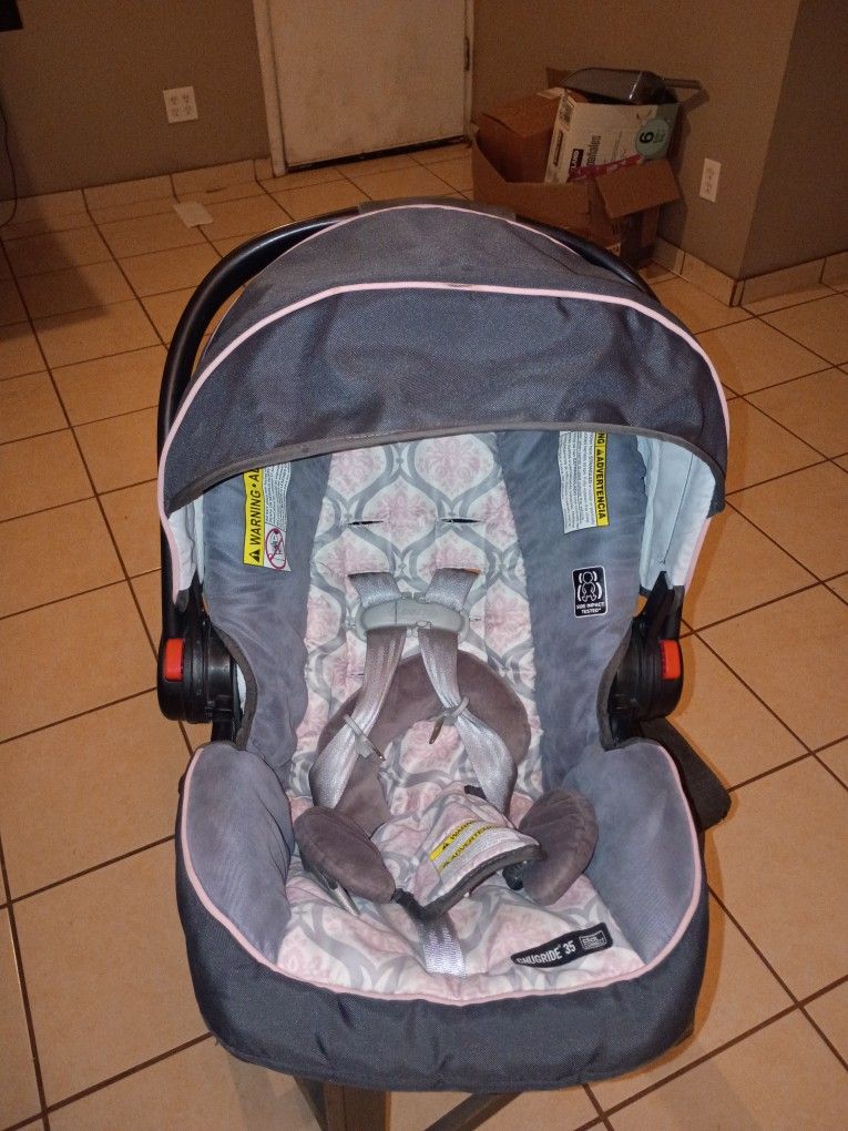Graco Car seat Set