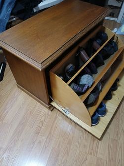 Shoe storage bench/good wood