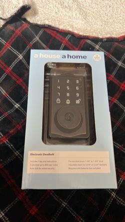 Electronic deadbolt