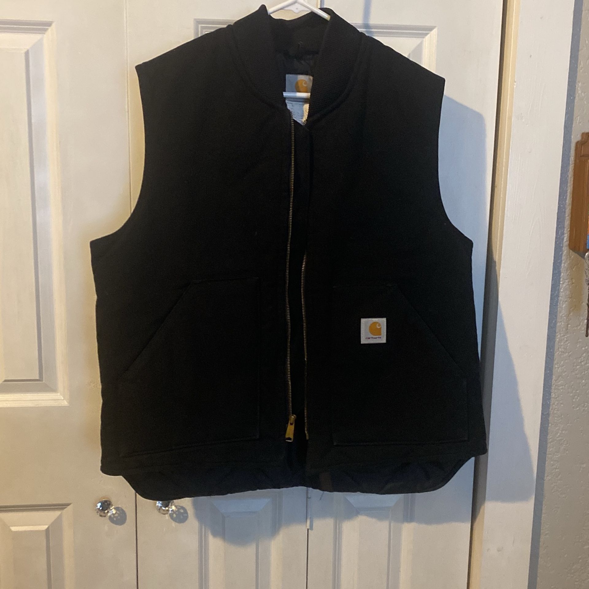 CARHARTT VEST // DUCK BLACK
