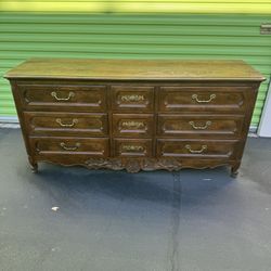 Amazing Credenza/Dresser