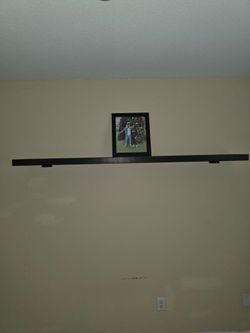Floating shelf