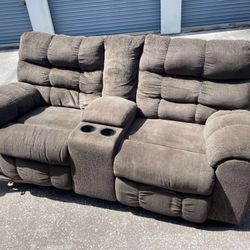 Reclining Love Seat 