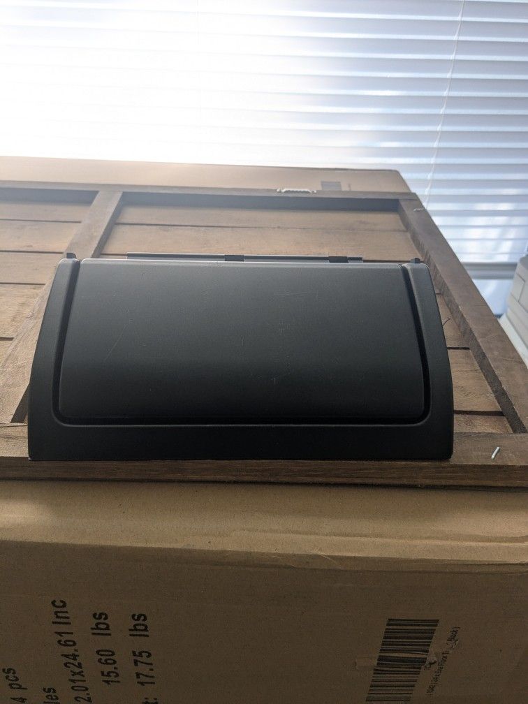 1999-05 Lexus Ashtray