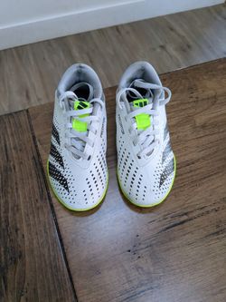 Adidas Predator 11k Indoor Soccer Shoes