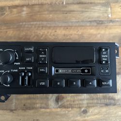 Chrysler Dodge Jeep AM/FM cassette radio