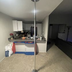 Stripper Pole . 