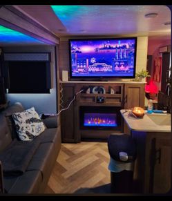 Forest River Salem Cruise lite 34 ft 2 bedroom with bathtub!