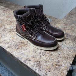 Size 13 Levi's Luxury Boots