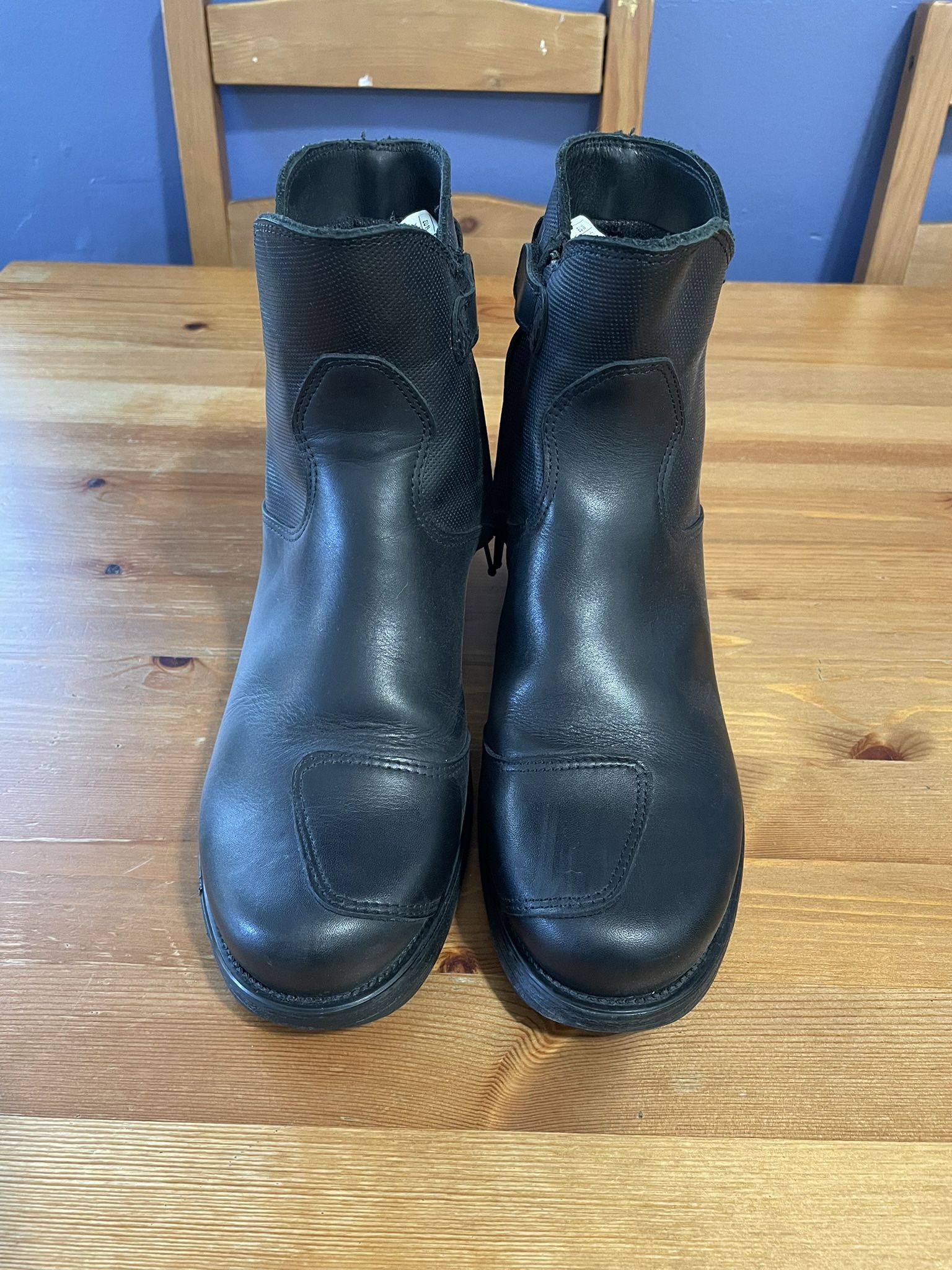 Black Women’s Motorcycle Boots