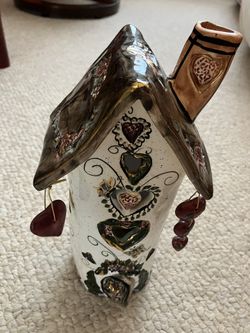 Cute Porcelain Bird House w/hearts