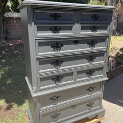 BASSETT Tall Dresser