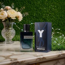 Yves Saint Laurent Y Eau de Parfum (3.3 oz / 100 ml)