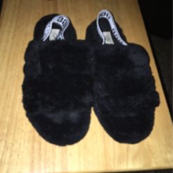 Ugg. Sandal Black Size 9 Perfect Condition  .   