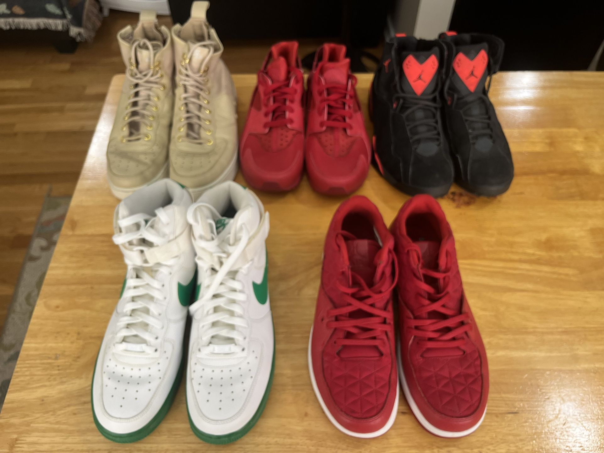 5 Pairs of Shoes Nike: Air Force, Jordan Clutch, True Flight, Huarache. Size in the Description