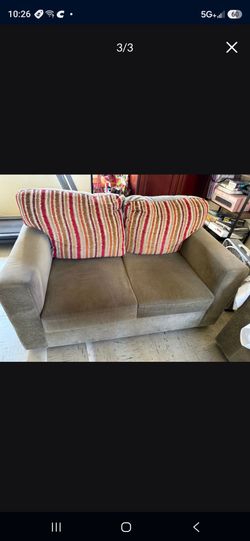 Love seat for free