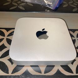 Mac Mini W/Dual Monitors, Webcam, & Keyboard