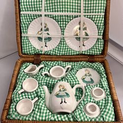 Vintage Delton Children's Miniature Tea Set With Wicker Picnic Basket ( Set Of 2 )