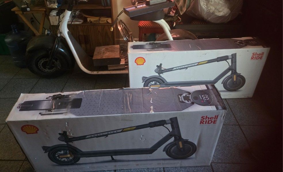 Shell Ride Electric Scooter