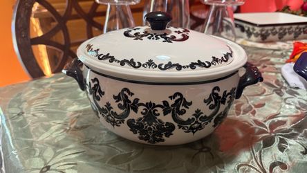 Celebrating home/home interiors Paris nights bean pot
