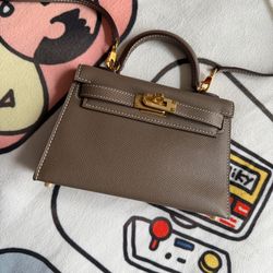 Used leather bag