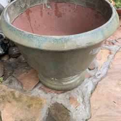 Ceramic Pot 18 Round X 16 Tall. Inch.