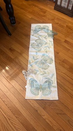PIER 1 Butterfly TABLE RUNNER~ EMBROIDERED & Embellished w/ Beads Blue Green
