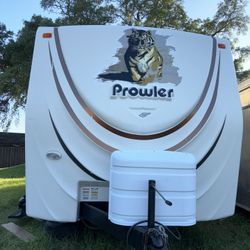 2009 Fleetwood Prowler 28ft