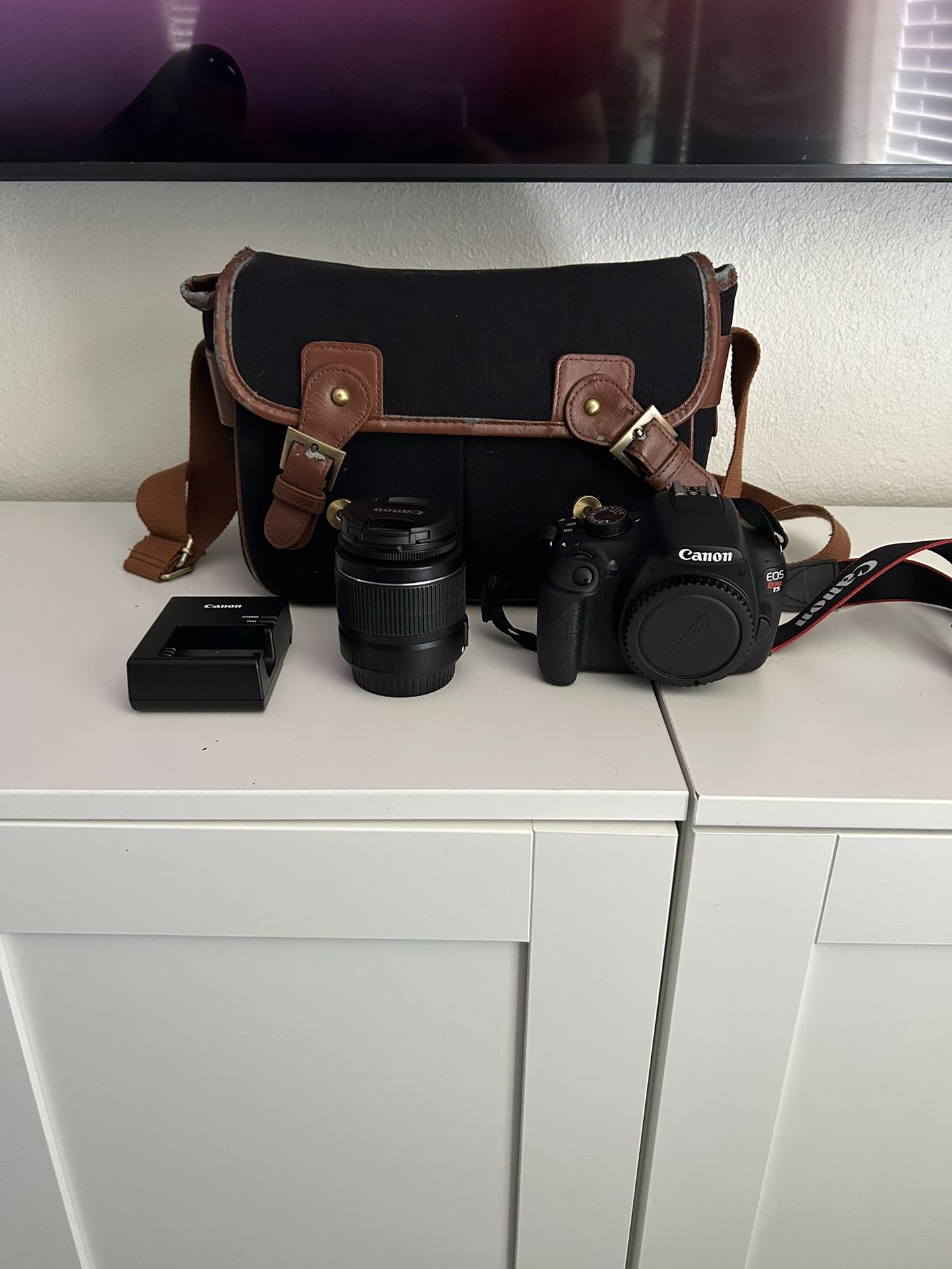 Canon Rebel T5 DSLR Camera