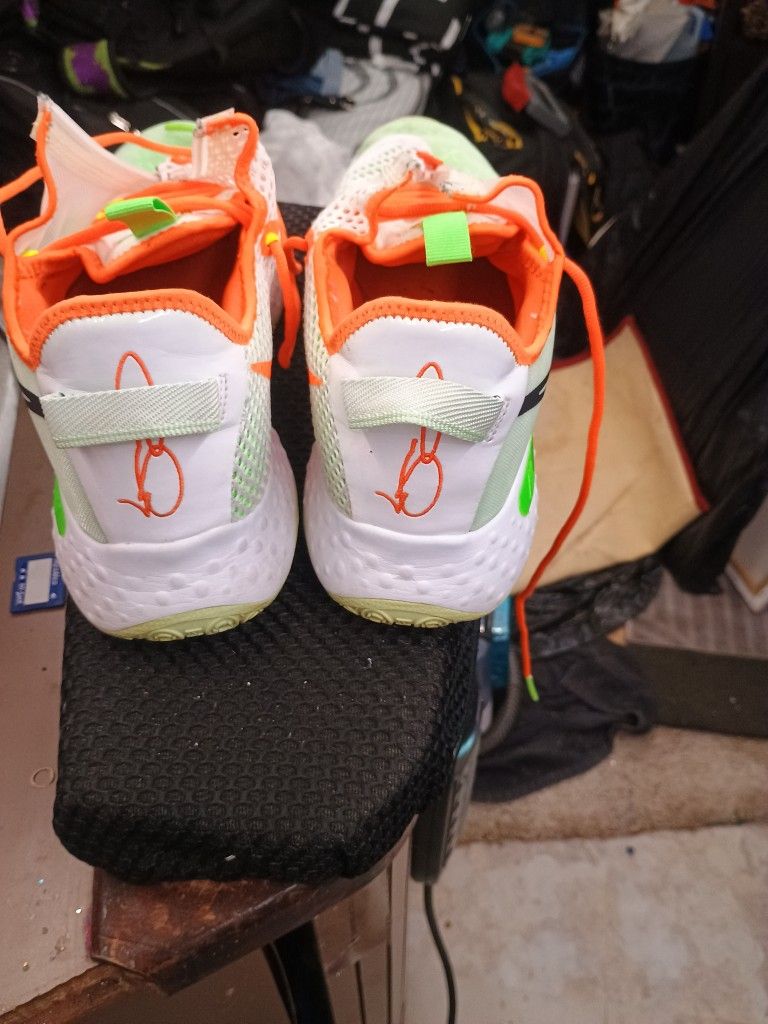Paul George Gatorade Shoes
