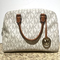 New Bag By Michael Kors. 13”x 12”. Extra Free Logo Ring. 