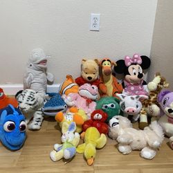 Big Lot Of Plushies,  Disney And others Brand 